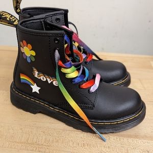 Dr.Martens Girls Black boots( US kids size 1)